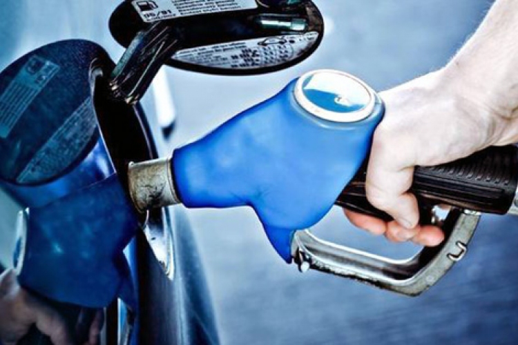 Csökkent az üzemanyagok ára, a gázolaj már 300 forint alatt