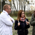 Kőrisfacsemetéket ültettek a diákok a Nolato Magyarország Kft telephelyén