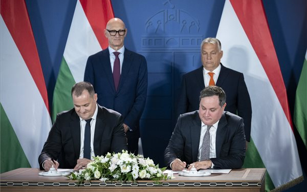 Együttműködik a kormány és a Magyar Telekom Magyarország digitális átalakítása érdekében