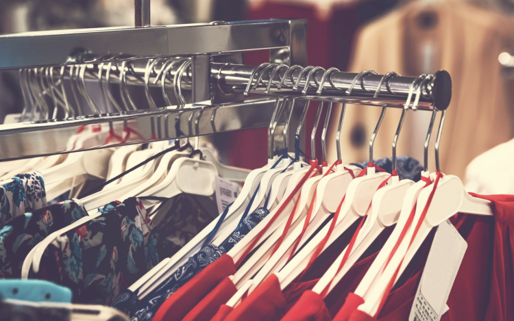 Hogyan készülnek az egyedi pólók?