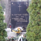 Dr. Sattler János halálának 70. évforulója alkalmából megtartott megemlékező  koszorúzás