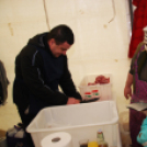 Kolbásztöltő verseny (Fotó: Nagy Mária)