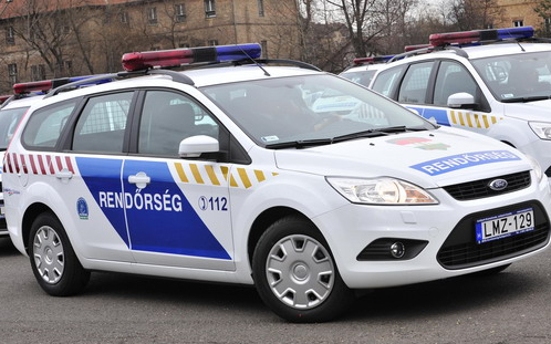 Keresztbe fordult kamion