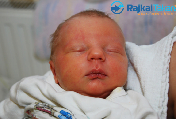 Elekes Ádám Bence, 3700 gr. Újrónafő