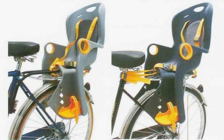 Gyermekek szállítása kerékpáron