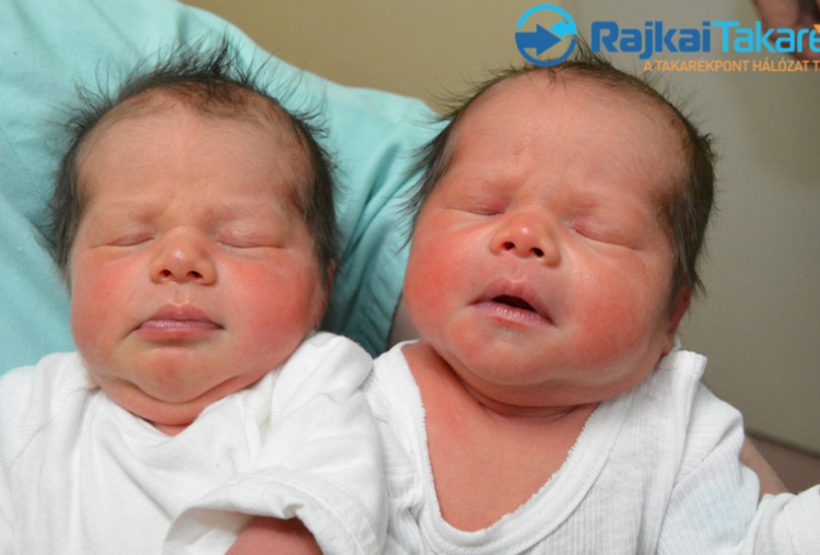 Kovács Jázmin és Dália, 2830 gr. 3030 gr.