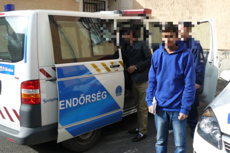 Vonattal akartak Ausztriába jutni