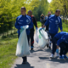 Az MKC SE és az MTE 1904 csapata is csatlakozott a Teszedd! önkéntes szemétszedő akciójához (Fotó: Bánhegyi István)