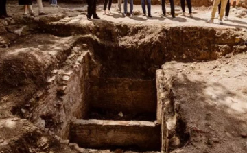 Megrázó középkori temetkezési szokásra utaló gyermeksírt találtak Visegrádnál
