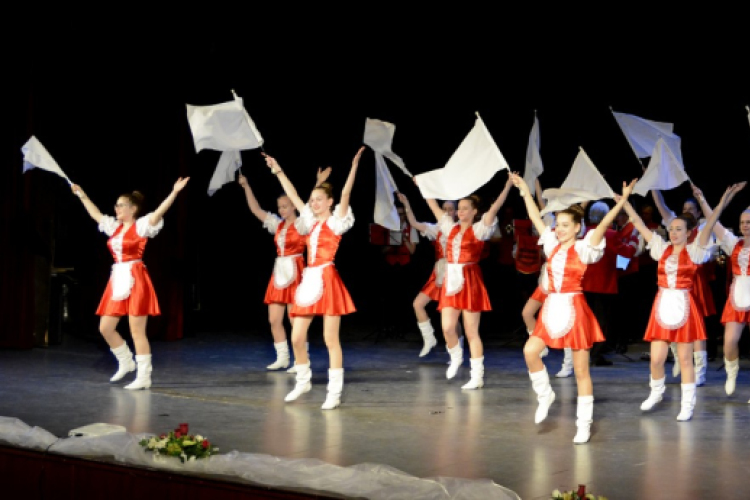 Mazsorett gála a Flesch Központban