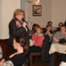 L. Stipkovits Erika előadása az Óvárosi Kávéházban (Fotó: Nagy Mária)