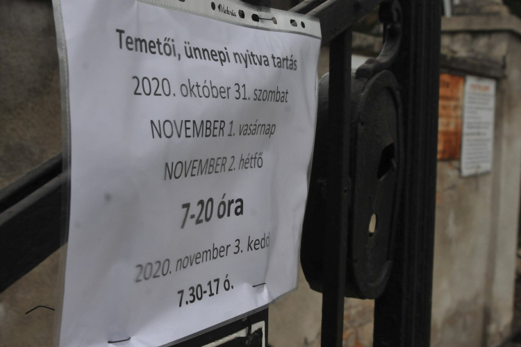 Hosszabb temetői nyitva tartás a hétvégén