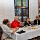 Kávéházi beszélgetések - Borclub Étterem