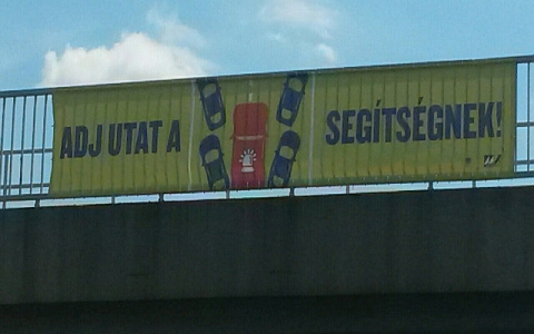 Figyelem: Vészsáv!