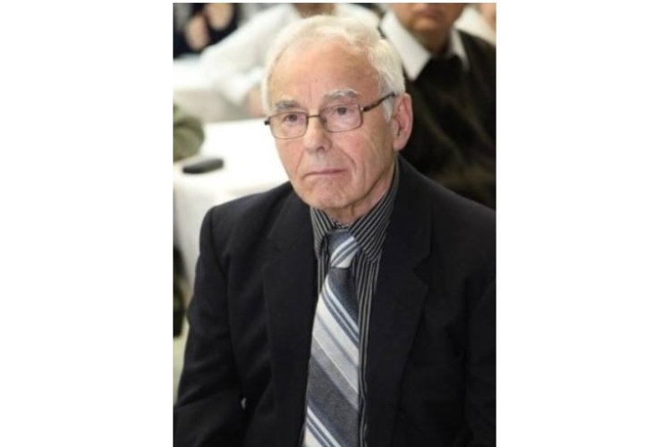 Dr. Székelyhidi Lászlóra emlékezünk