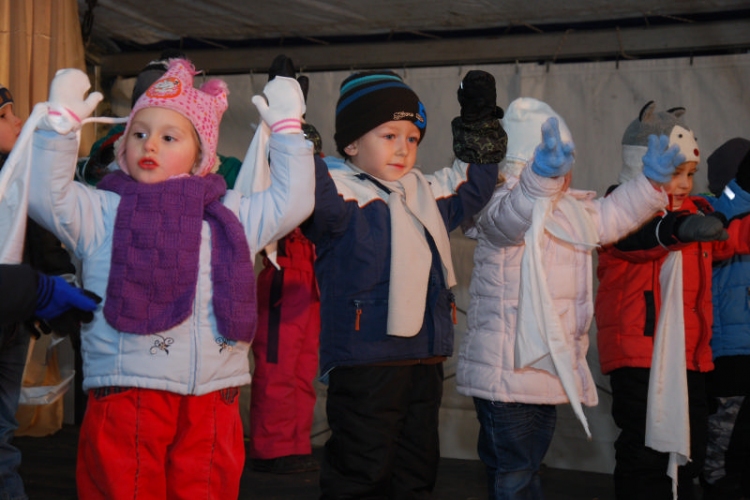 Téli fesztivál december 13. - Lurkóvári óvoda műsora (Fotó: Nagy Mária)