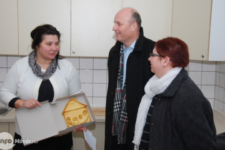 Adományból Készült Konyha