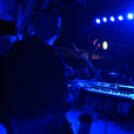 KOZMIX A HÁZBAN A FAHÁZBAN