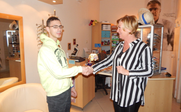 Szemüvegeket adományozott a Lions Club Mosonmagyaróvár