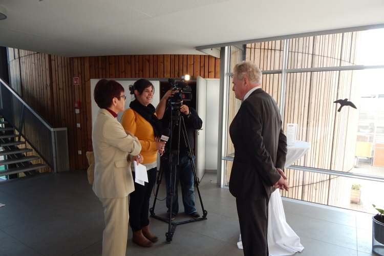 Kapunyitás a Wittmann Robottechnikai Kft-nél