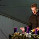 Szent György Lovagrend - száz méteres szentkalács osztása, adventi gyertya gyújtás (Fotó: Horváth Attila)