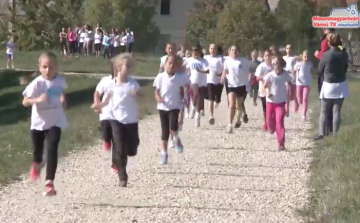 Mezei futóverseny a Lajta töltésen