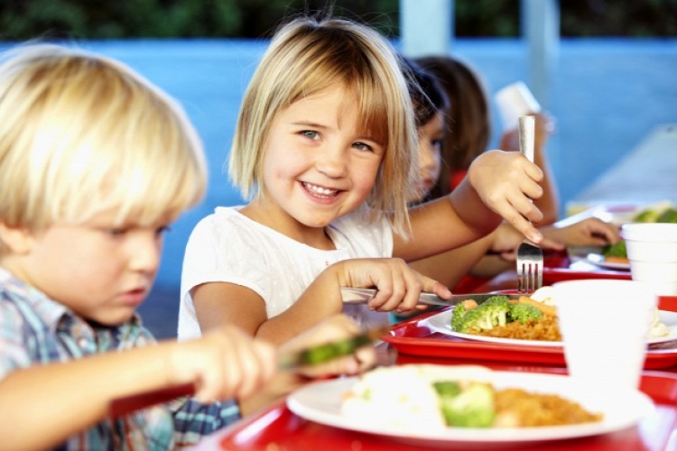 Szeptember elsejétől egészségesebben étkeznek a gyerekek