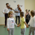 Gyereknap a Pillangó Óvodában és Mini Bölcsődében, a Kislaptáros zenekarral