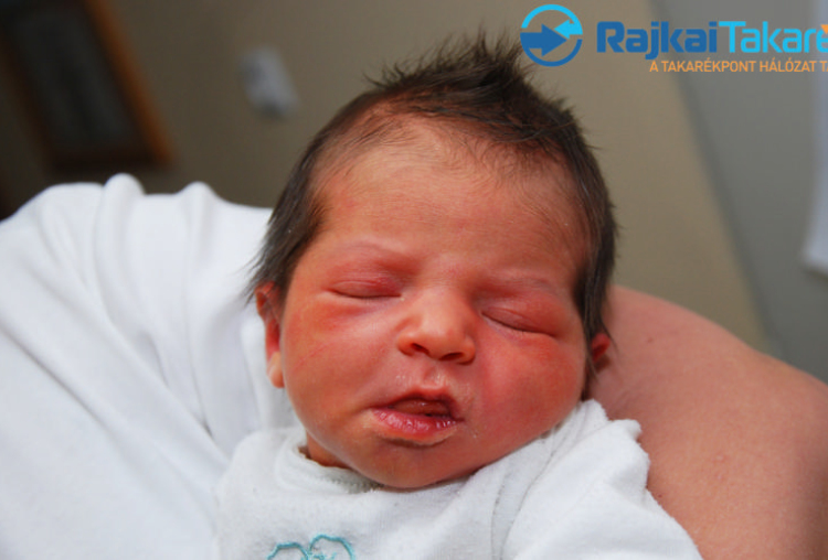 Élő Renáta, 3160 gr. Bezenye