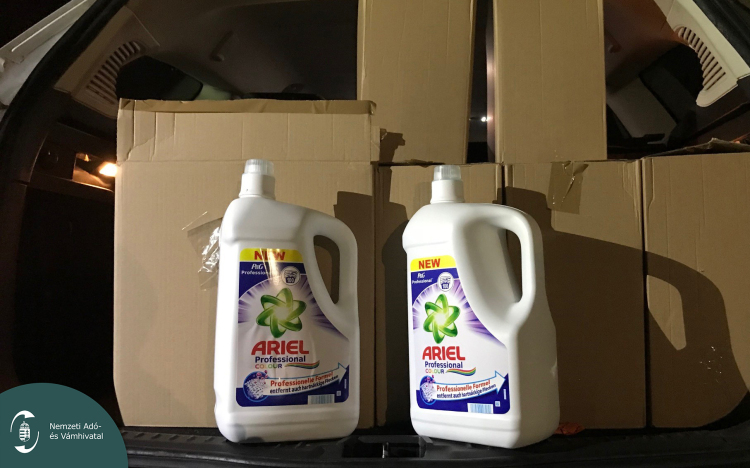 Hamis mosószert szállítottak a román furgonokban