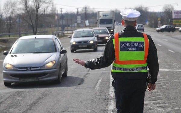 Kézzel festett rendszámtábla