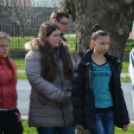 Koszorúzás a József Attila szobornál (Fotó: Nagy Mária)