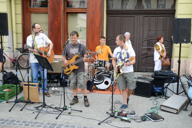 KULT-UTCA - Western Nap