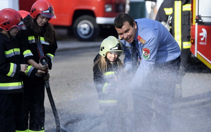 Gyermeknapi kvízkérdések a tűzoltóságról