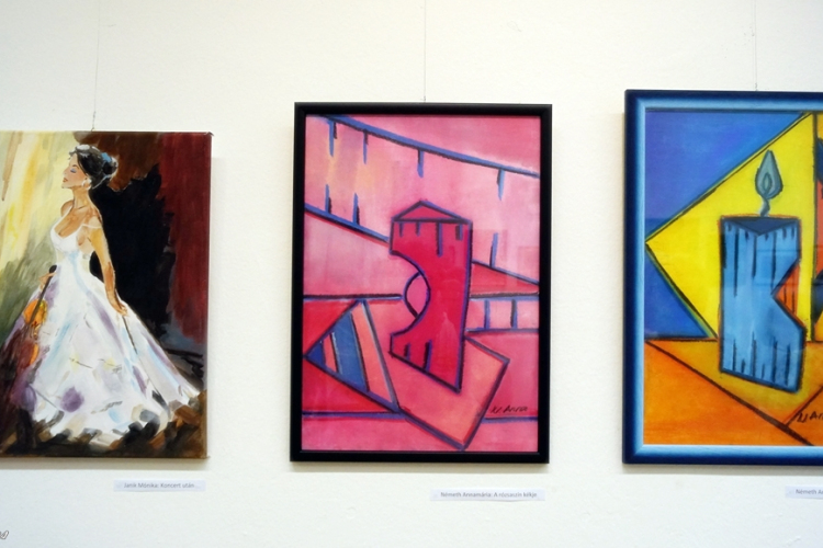 Kiállítás nyílt a Kreatív Alkotók Köre alkotásaiból