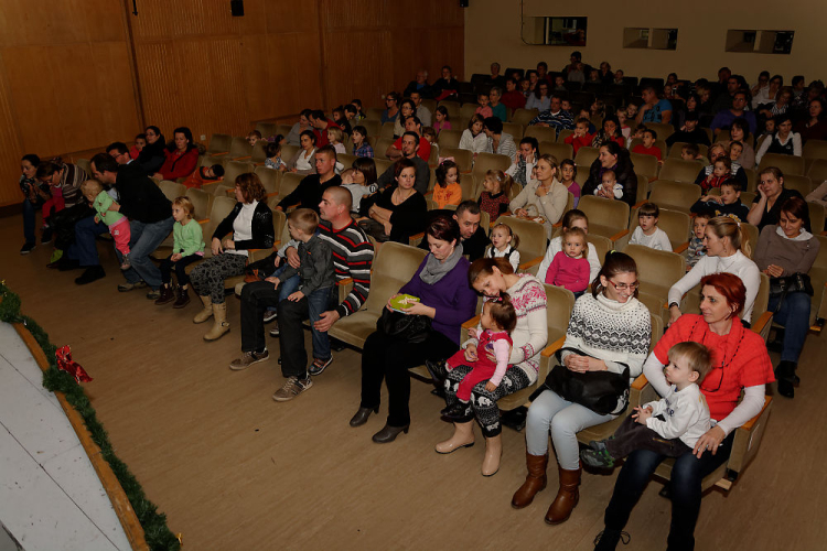 Mikulás váró a Fehér Ló Közösségi Ház-ban (fotó: Horváth Attila)