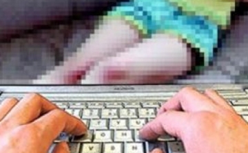 Vádemelés: gyermekpornográf képeket töltött le, osztott meg
