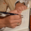 Kávéházi beszélgetések (Fotó: Nagy Mária)