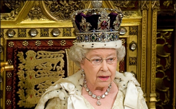 Cameron fodrásza a királynő kitüntetési listáján