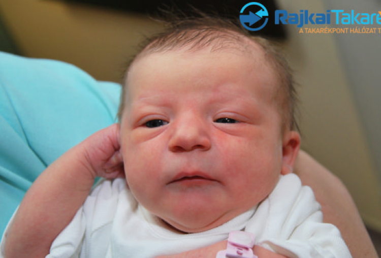 Gaál Csenge, 3480 gr. Zsebeháza