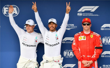 Hamiltoné a pole pozíció az esős időmérőn a Hungaroringen