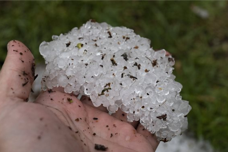 Százszor riasztották a tűzoltókat országszerte a viharok miatt