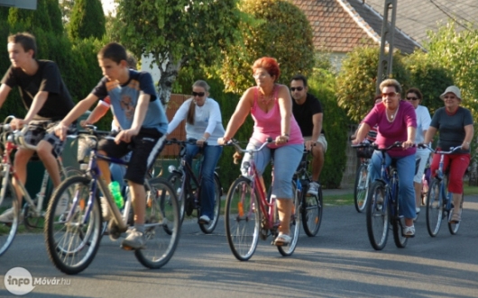 Gurul a Város időpont változás