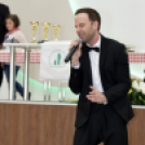 Jótékonysági süteménysütő verseny