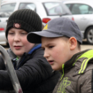 Kőrisfacsemetéket ültettek a diákok a Nolato Magyarország Kft telephelyén