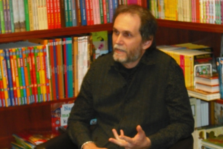 Csitáry-Hock Tamás író-olvasó találkozó a Huszár Gál Városi Könyvtárban