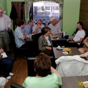 Kávéházi beszélgetések - Zöld Kobold Söröző