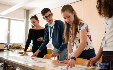 9 gimnázium legjobbjai mérték össze tudásukat a Bionika Akadályversenyen