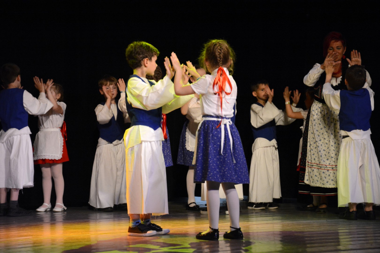 Ünnepi gálaműsor a tánc világnapja tiszteletére - Szigeti Gábor táncpedagógus emlékére