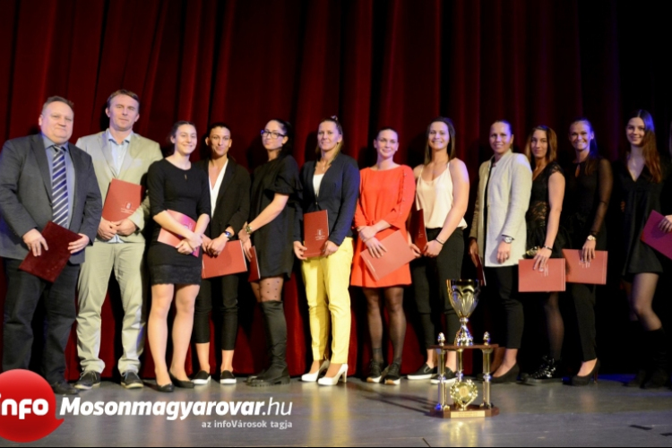 MKC díjeső a sportgálán